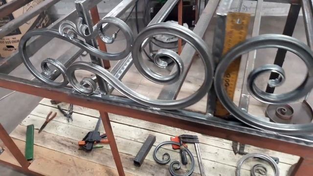 КНИЖНАЯ ПОЛКА своими руками. Холодная ковка. смотреть онлайн