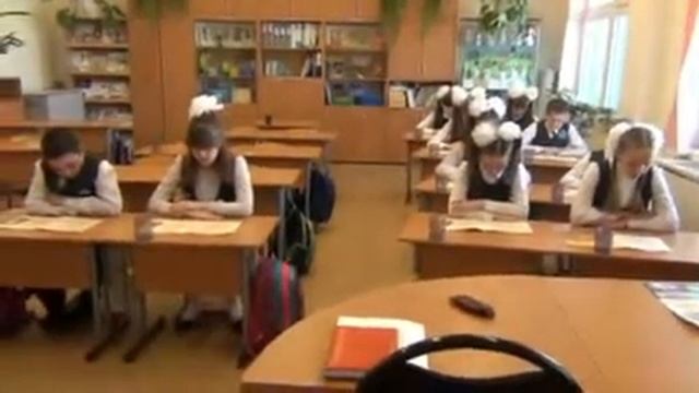 Читают вслух ученики 4 А класса МБОУ СОШ № 5, часть 3 смотреть онлайн