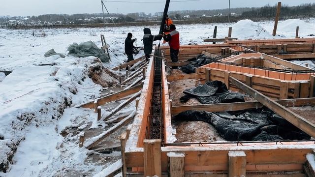 Фундамент: ребристая плита, ребрами вниз. смотреть онлайн