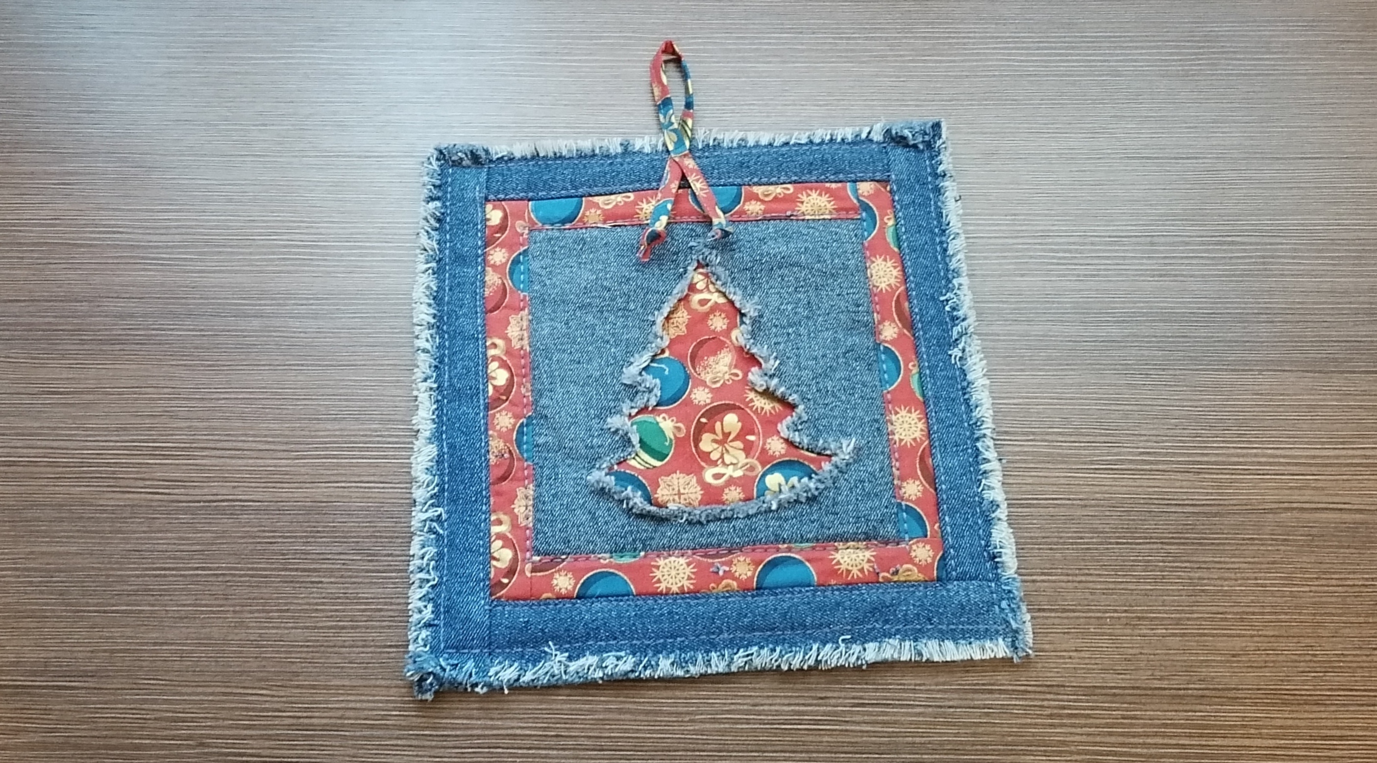 Кухонная прихватка из джинсов . смотреть онлайн