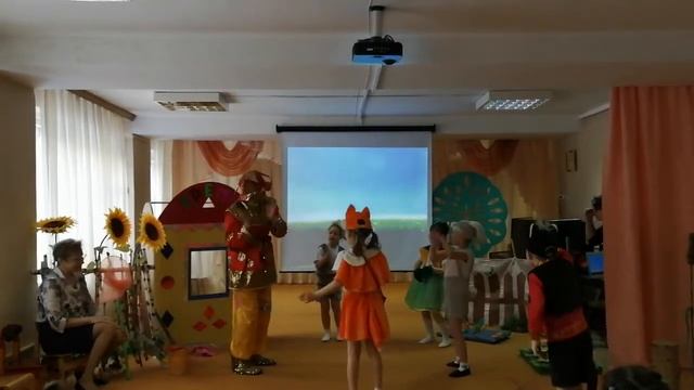 "Теремок" Драматизация сказки в исполнении подготовительной группы "Солнышко" смотреть онлайн