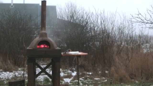 Колбасные ёлочки в духовке на дровах смотреть онлайн
