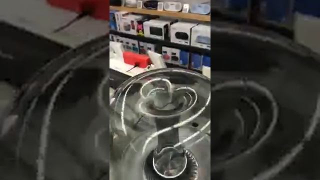 Harman Kardon Aura Studio 2 Bass Test смотреть онлайн