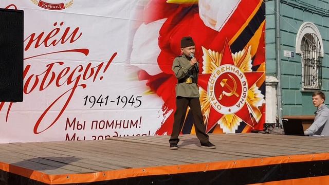 "Десятый наш десантный батальон". Добрыня Кириенко(7 лет). смотреть онлайн