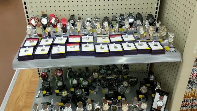 Crazy Watch Deals at Walmart and Benchmade Bugout & Mini Crooked River EDC Comparison | 555 Gear смотреть онлайн