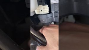 TOYOTA Camry 40 - Замена лампы (КСЕНОН) ближнего света фар СВОИМИ РУКАМИ.