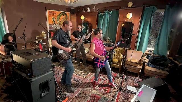 CRAZY FRUITS Tempel (Rafael, Schneider, Erpelding, Kayser) смотреть онлайн