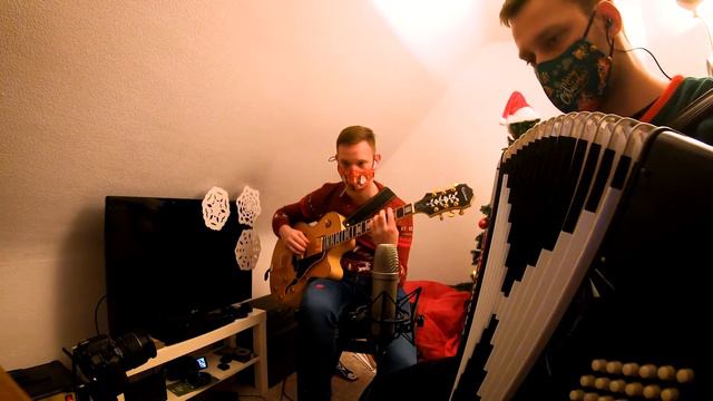 Have Yourself A Merry Little Christmas Guitar-Accordion-Cover смотреть онлайн