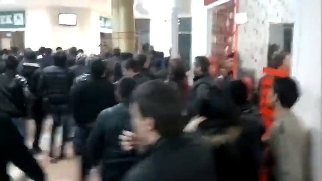 Rafet El Roman'a hucum 8 mart BAKI 2012 Aygun City смотреть онлайн