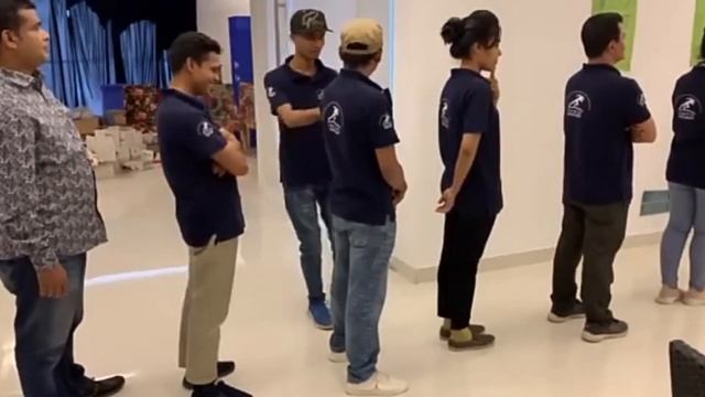Communication game | Management смотреть онлайн