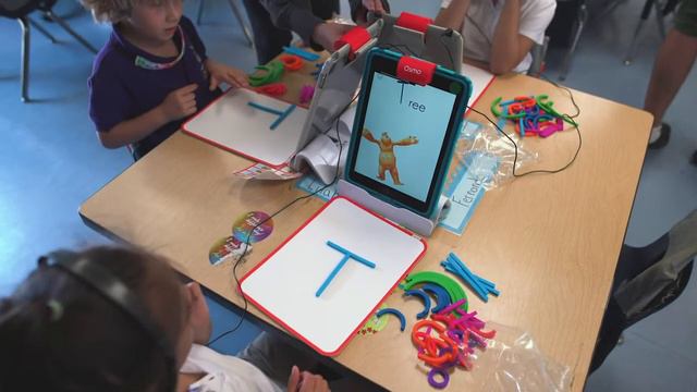 Little Genius Starter Kit for iPad - 4 Educational Learning Games - Ages 3-5 - Phonics & Creativity смотреть онлайн