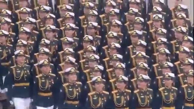 Парад Победы 2021 на Красной площади. Кадры прохождения женщин военнослужащих. смотреть онлайн