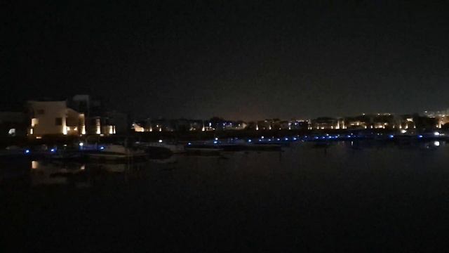 Акаба после заката. Январские огни порта. смотреть онлайн