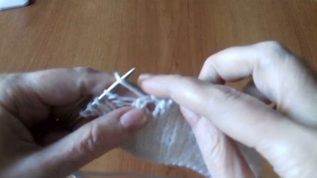 КРАСИВАЯ УБАВКА ПЕТЕЛЬ ДЛЯ РЕГЛАННЫХ СКОСОВ С НАКИДОМ // Reducing loops for Raglan. смотреть онлайн