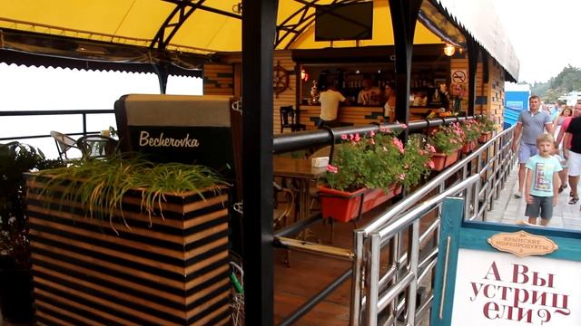 Как найти работу в Крыму? Поиск работы сезонной работы и особенности Крыма смотреть онлайн