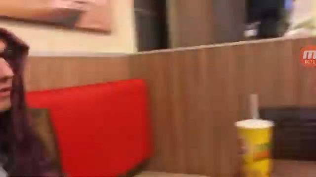 Big Russian Boss Нашел себе девушку в Бургер кинг смотреть онлайн