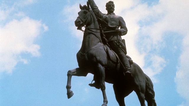 Зв что нынешние украинские националисты ненавидят Николая Щорса