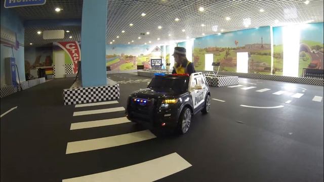 Идём с Леной в Автодром. Королевство кривых зеркал. Торговый Центр Гранд Каньон. Кидбург. смотреть онлайн