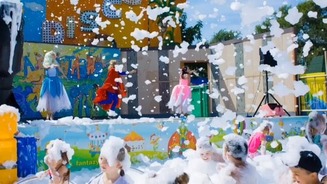 Феи винкс и супер герои побывали в парке 《Фантазия》 смотреть онлайн
