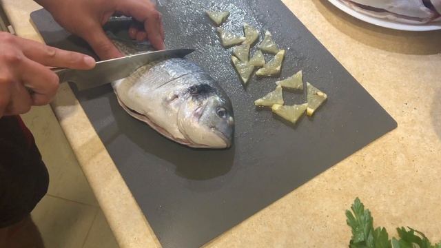 Дорадо в Духовке. Запекаем Рыбу в Фольге. смотреть онлайн