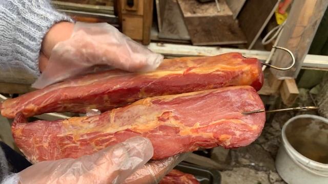 Копчение свиного балыка и телячьей вырезки. Мой подход. Результат. | Бoroda 32 смотреть онлайн