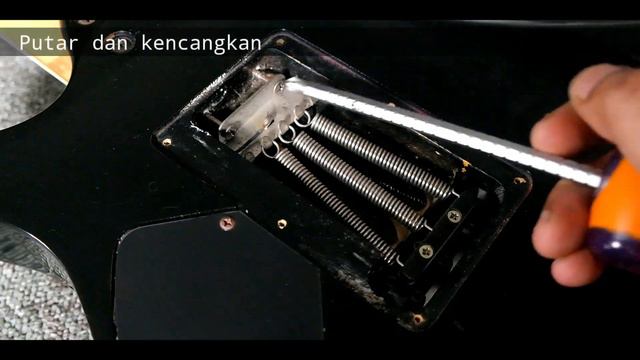 Ibanez RG Series - Setting Tremolo up down смотреть онлайн