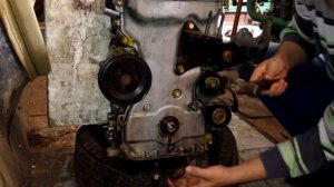 Замена сальника коленвала митсубиси, лайфхак.