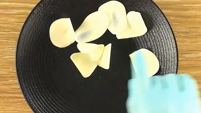 Украшения шоколадом, лайфхак./ chocolate decorations смотреть онлайн