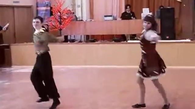 народный танец(стилизация).AVI смотреть онлайн
