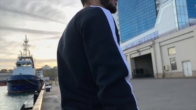 Спортивный костюм ТОП смотреть онлайн