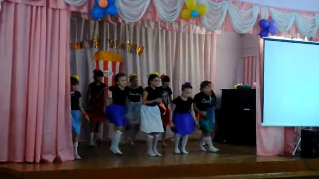 Супер танец под песню Полины Гагариной "Кукушка" занявший первое место смотреть онлайн