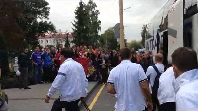 Минский фан-клуб "Арсенала" встречает Жиру смотреть онлайн