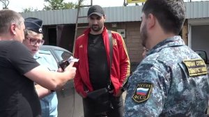 Раз – и арестовали. Рейды налоговой инспекции и судебных приставов продолжаются