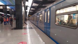 Moscow metro/Метропоезд ОКА на станции «ЦСКА». БОЛЬШАЯ КОЛЬЦЕВАЯ ЛИНИЯ (БКЛ) 11,11а