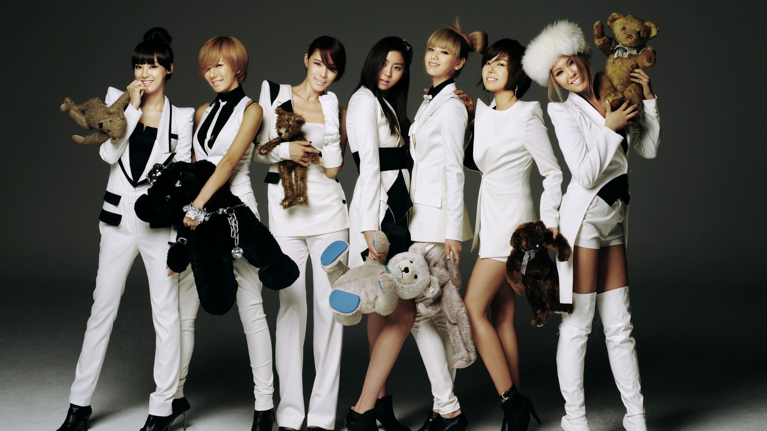 Alex Ch - Theme 11 (2019) вторая версия смотреть онлайн