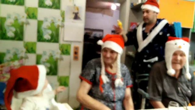 Вся наша большая семья собралась за Новогодним столом🌄Веселье началось🎉🎉🎉 смотреть онлайн