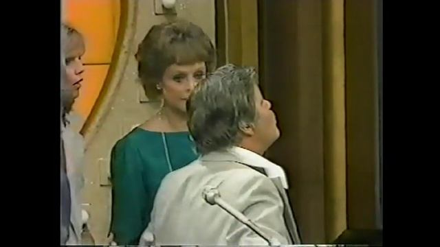 Family Feud: Batman Vs. Lost in Space смотреть онлайн