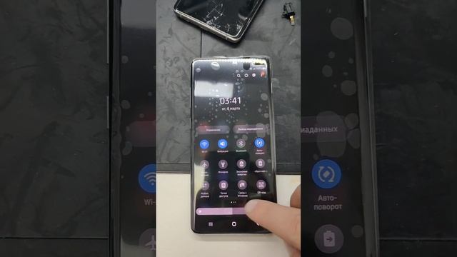 Мотоцикл против Samsung. Краш-тест удачный смотреть онлайн