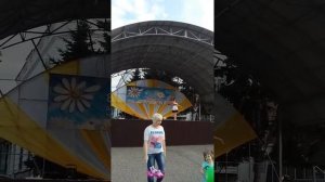 Губки бантиком.....бровки домиком