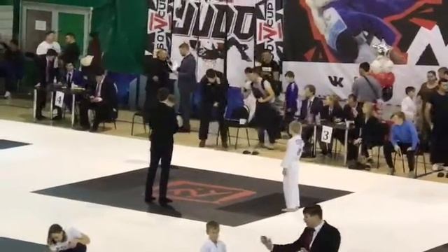 Схватки ставропольских Витязей на турнире 8 смотреть онлайн