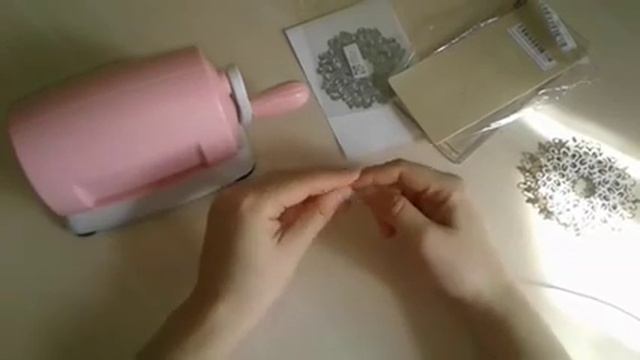 Скрапбукинг / Влог / Фото рамка на пяльцах/ Обзор и тестирование коврика для тиснения с Али смотреть онлайн