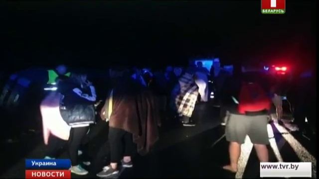 В Закарпатской области перевернулся автобус смотреть онлайн