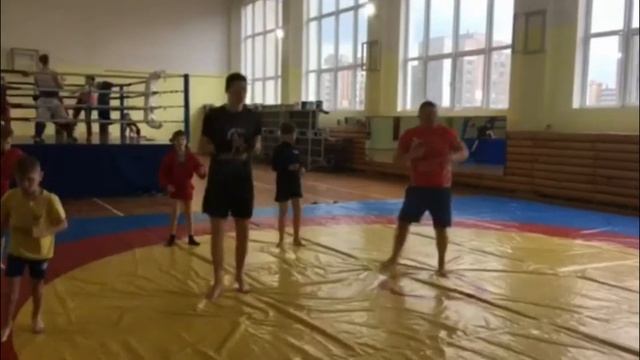 ТРЕНИРОВКА #3. Уроки таиландского бокса от ДМИТРИЯ ВАРЦА - многократного чемпиона мира смотреть онлайн