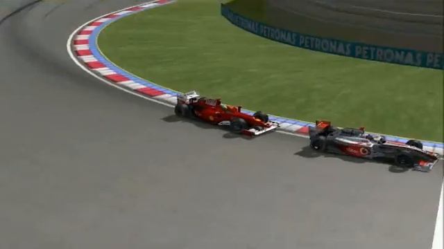 [VMS F1 2010] Renault and Virgin head to head for Malaysian victory смотреть онлайн