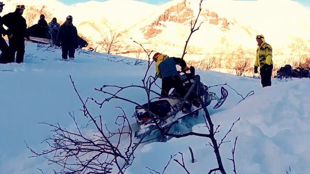 Прогулка на снегоходах смотреть онлайн