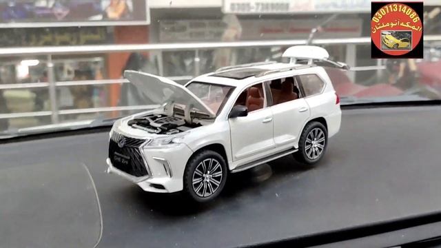 Unboxing of Toyota Land Cruiser V8 LC200 SUV 1:18 Scale Diecast Model Car смотреть онлайн