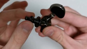 Как поменять колки на акустической гитаре