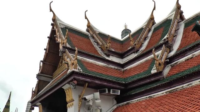 Королевский дворец и Храм Изумрудного Будды, Бангкок, Таиланд смотреть онлайн