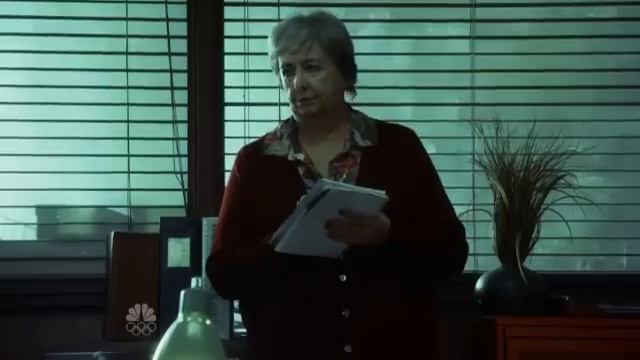 Dean Pelton Trace the call смотреть онлайн