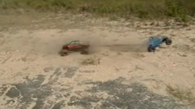 TUG O WAR HPI WHEELY KING VS TRAXXAS RUSTLER смотреть онлайн